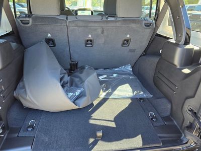 2025 Jeep Wrangler — photo 36 view