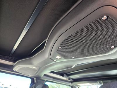 2025 Jeep Wrangler — photo 34 view