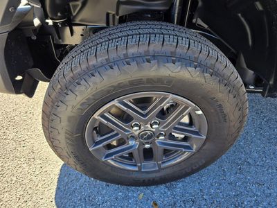 2025 Jeep Wrangler — photo 9 view