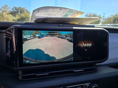 2025 Jeep Wrangler — photo 22 view