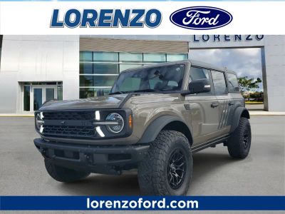 2025 Ford Bronco Badlands in Marsh Gray — front three-quarter view