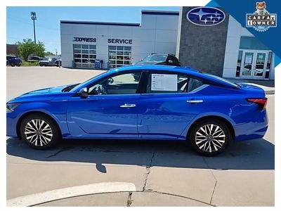 2025 Nissan Altima — photo 10 view