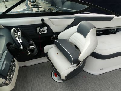 2016 Regal 2500 - Photo 11