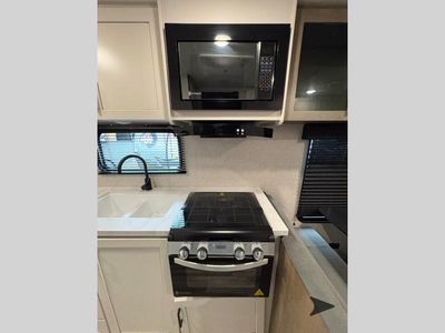 2025 Jayco Jay Flight SLX - Photo 33