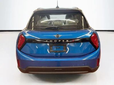 2026 MINI 4 DOOR — detail view