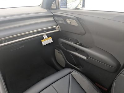 2027 Kia Telluride Hybrid - Photo 23