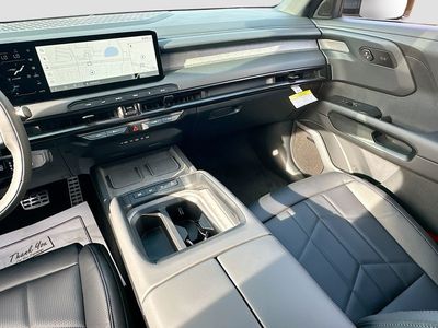 2027 Kia Telluride Hybrid - Photo 25
