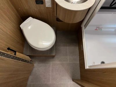 2026 Leisure Travel Vans UNITY — photo 13 view