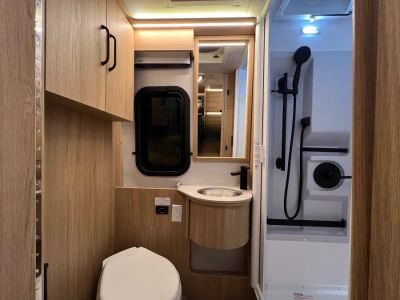 2026 Leisure Travel Vans UNITY — photo 14 view