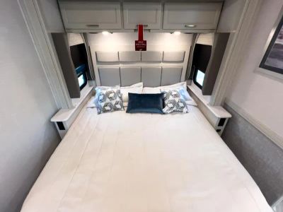2026 Fleetwood BOUNDER - Photo 16
