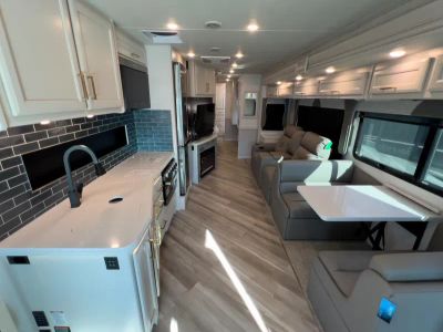 2026 Fleetwood BOUNDER - Photo 6