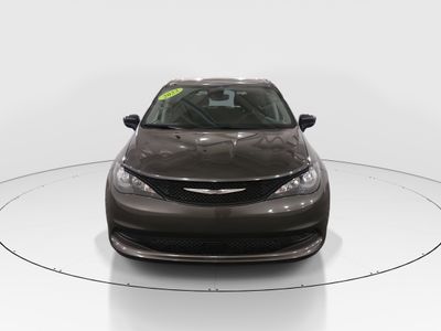 2023 Chrysler Voyager - Photo 2