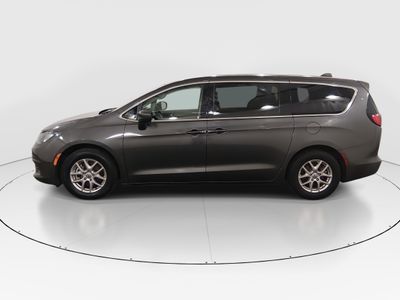 2023 Chrysler Voyager - Photo 4