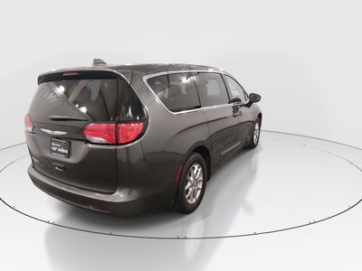 2023 Chrysler Voyager - Photo 7