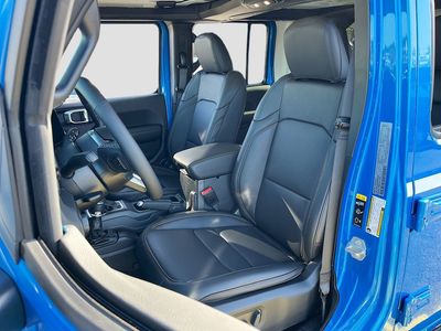2026 Jeep Wrangler — photo 21 view
