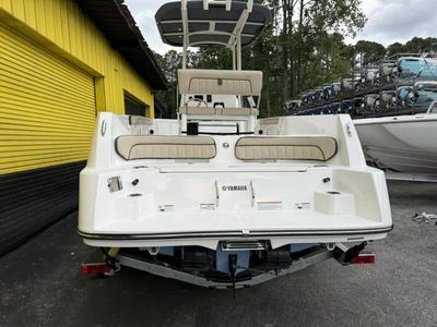2025 Yamaha Boats 222 FSH Sport — photo 7 view