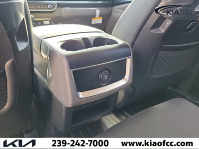 2026 Kia Carnival — photo 12 view