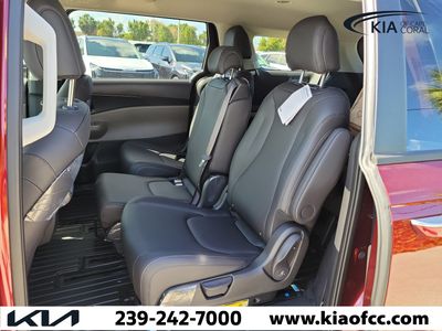 2026 Kia Carnival — photo 11 view