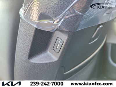 2026 Kia Carnival — photo 13 view
