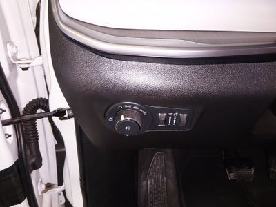 2025 Jeep Compass — photo 13 view
