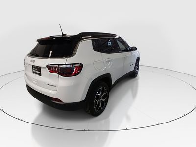 2025 Jeep Compass — photo 7 view