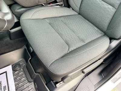 2026 Ram 1500 — photo 18 view