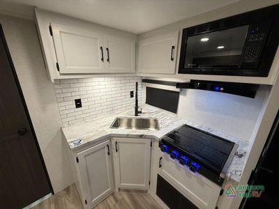 2026 Venture RV Campbound Platinum - Photo 26