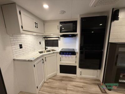 2026 Venture RV Campbound Platinum - Photo 23