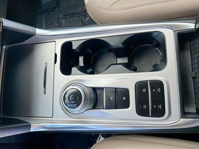 2021 Ford Explorer - Photo 25