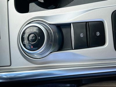 2021 Ford Explorer - Photo 24