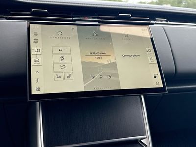 2026 Land Rover Range Rover — photo 29 view