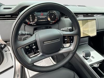 2026 Land Rover Range Rover — photo 39 view
