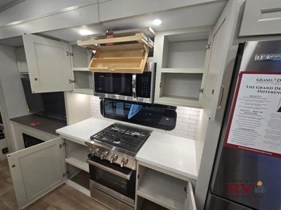 2026 Grand Design Influence - Photo 18