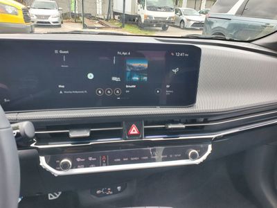 2025 Kia EV6 — photo 18 view