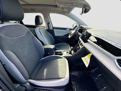 2026 Volkswagen Taos - Photo 23