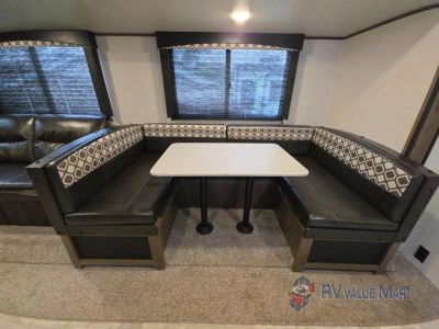 2021 Prime Time RV Avenger — photo 15 view