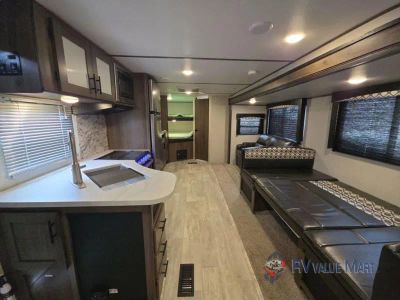 2021 Prime Time RV Avenger — photo 11 view