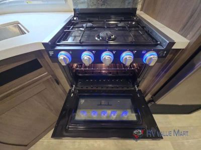 2021 Prime Time RV Avenger — photo 20 view