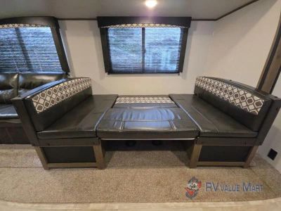 2021 Prime Time RV Avenger — photo 14 view