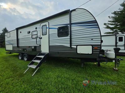 2021 Prime Time RV Avenger — front three-quarter view
