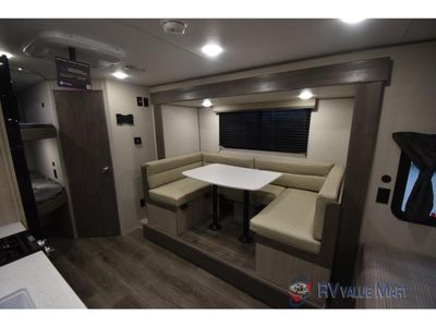 2026 Coachmen RV Catalina Summit Series 7 — photo 7 view