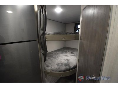 2026 Coachmen RV Catalina Summit Series 7 — photo 14 view