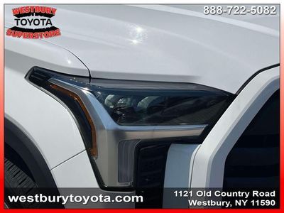 2022 Toyota Tundra - Photo 12