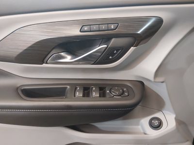 2024 GMC Terrain — photo 18 view