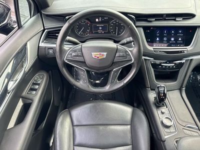 2023 Cadillac XT5 Premium Luxury — photo 17 view