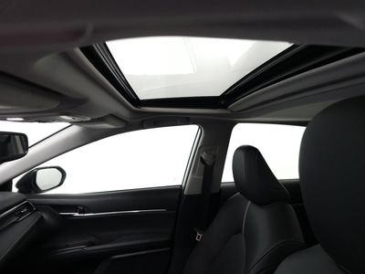 2022 Toyota Camry Hybrid - Photo 5