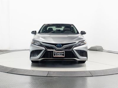 2022 Toyota Camry Hybrid - Photo 2