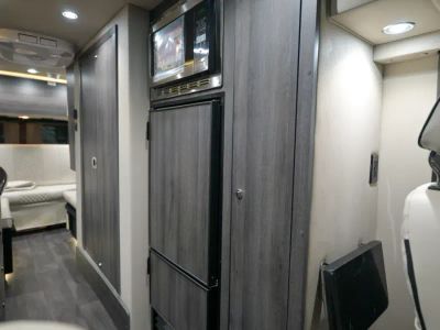 2026 Midwest Automotive Designs HERITAGE — photo 10 view