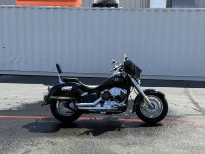 2007 Yamaha XVS65AWB — front three-quarter view