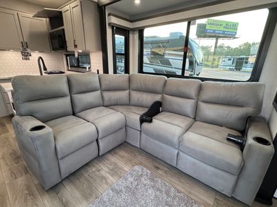 2026 Jayco Seismic — photo 15 view
